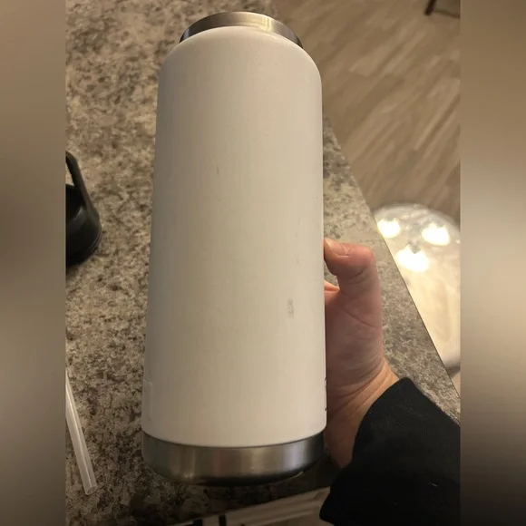 YETI White Stainless Steel Water Bottle 32oz - Picture 3 of 3